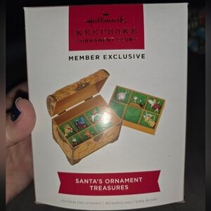 Hallmark Keepsake Santa's Ornament Treasures 2023 - Keepsake Ornament Club Exclu